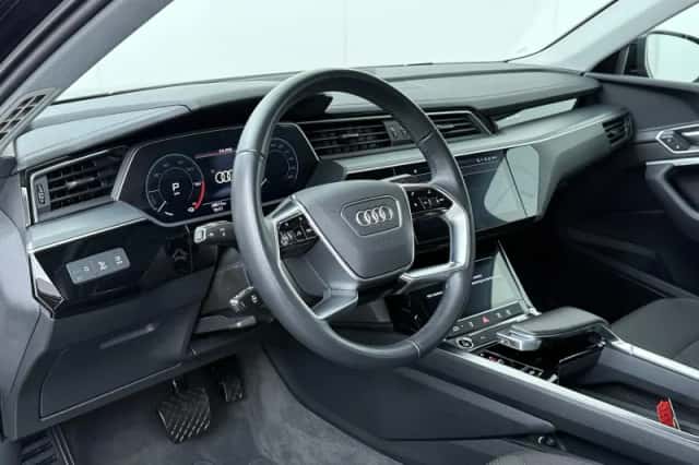 Audi e-tron (2022) thumbnail 6