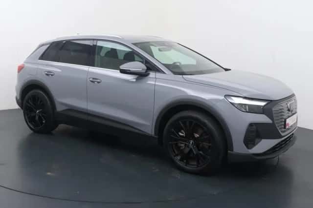 Audi Q4 e-tron (2024) thumbnail 3