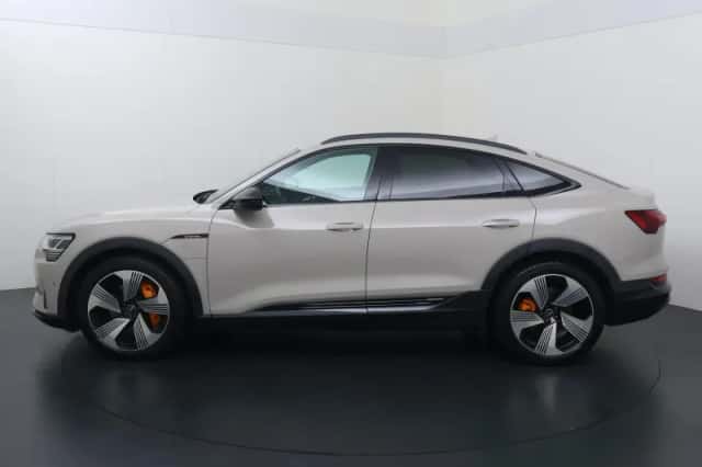 Audi e-tron (2022) thumbnail 2