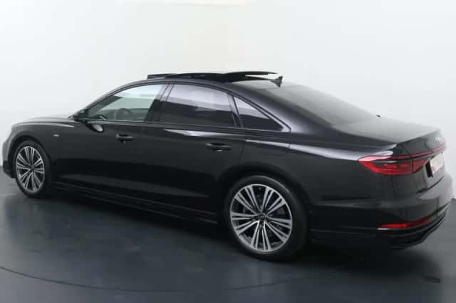 Audi A8 (2025) thumbnail 5