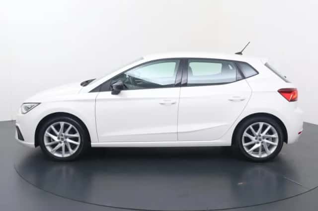 SEAT Ibiza (2023) thumbnail 2