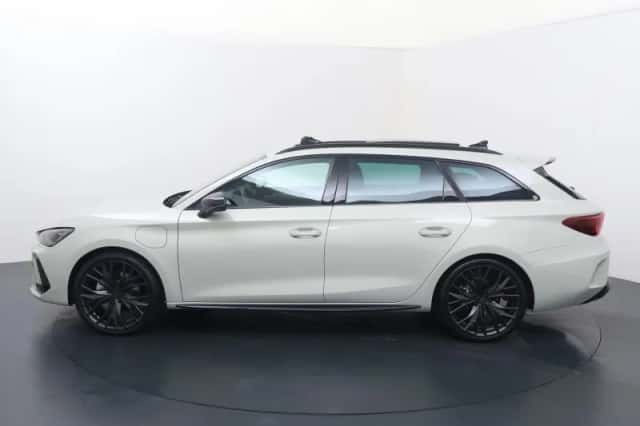 CUPRA Leon Sportstourer (2026) thumbnail 2