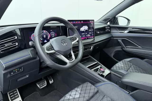 Volkswagen Tiguan (2025) thumbnail 6
