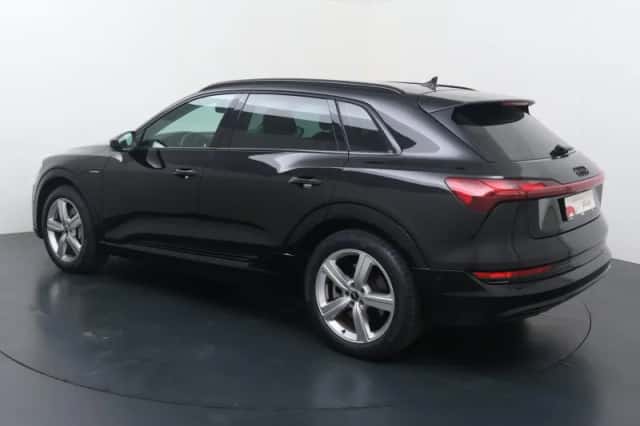 Audi e-tron (2022) thumbnail 4