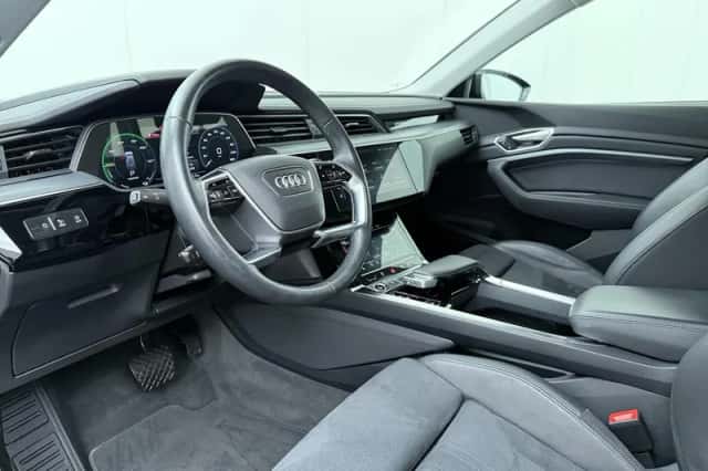 Audi e-tron (2022) thumbnail 6