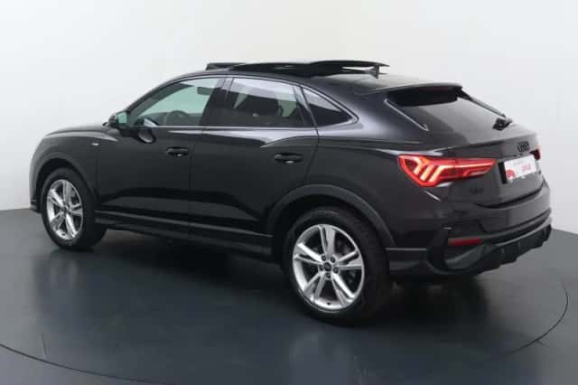 Audi Q3 (2023) thumbnail 4