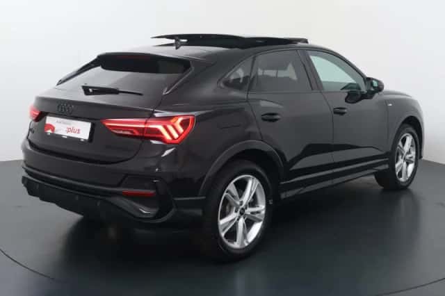 Audi Q3 (2023) thumbnail 5