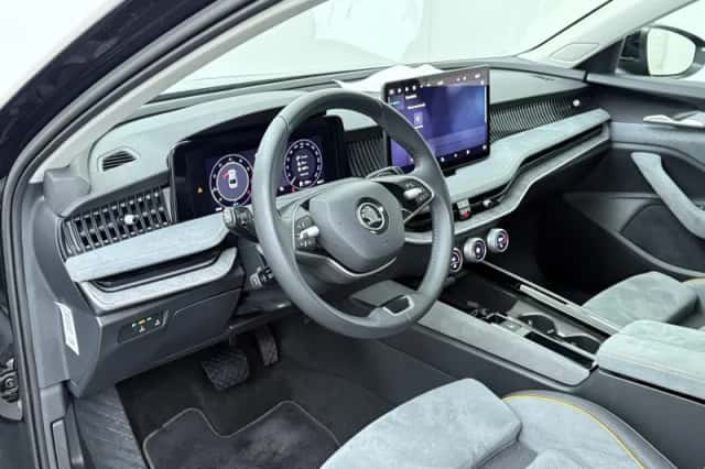 Škoda Superb (2025) thumbnail 6