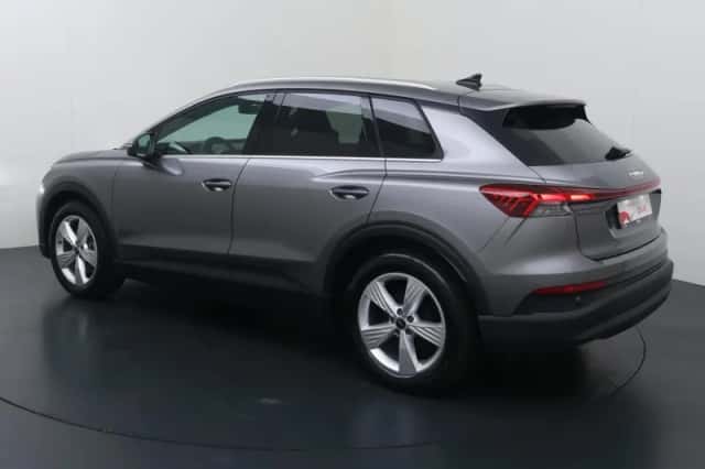 Audi Q4 e-tron (2025) thumbnail 5