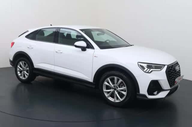 Audi Q3 (2023) thumbnail 3
