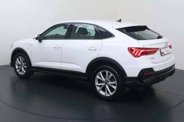 Audi Q3 (2023) thumbnail 4