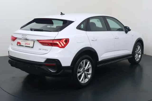 Audi Q3 (2023) thumbnail 5