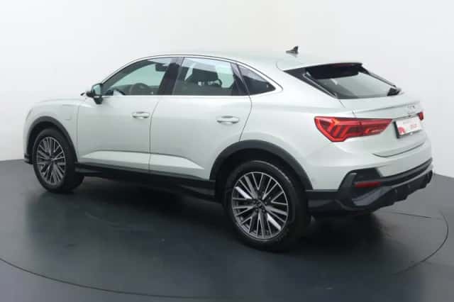 Audi Q3 (2024) thumbnail 5