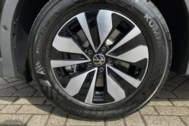 Volkswagen Tiguan (2026) thumbnail 5