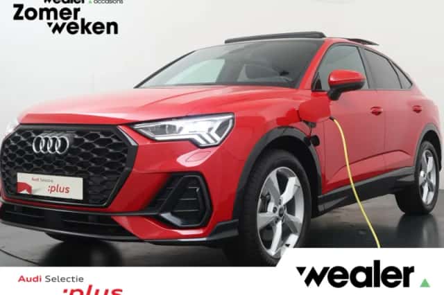 Audi Q3 (2023) thumbnail 1