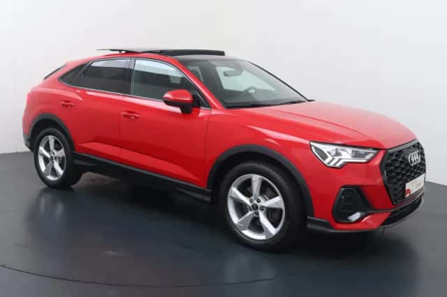 Audi Q3 (2023) thumbnail 3