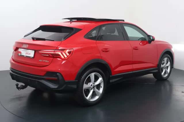 Audi Q3 (2023) thumbnail 5