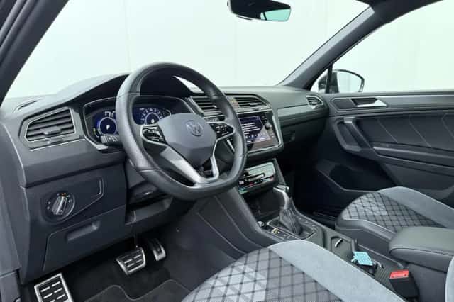 Volkswagen Tiguan (2023) thumbnail 6