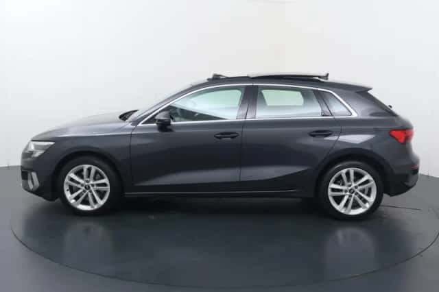 Audi A3 (2021) thumbnail 2