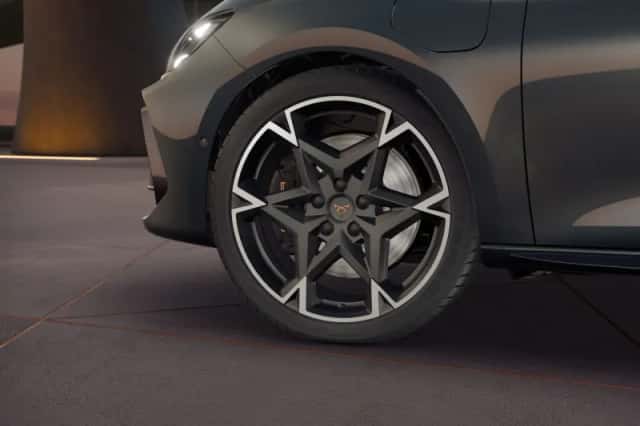 CUPRA Leon (2026) thumbnail 5