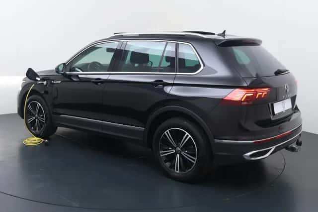 Volkswagen Tiguan (2024) thumbnail 4