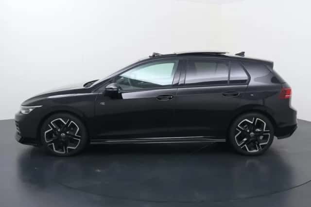 Volkswagen Golf (2025) thumbnail 2