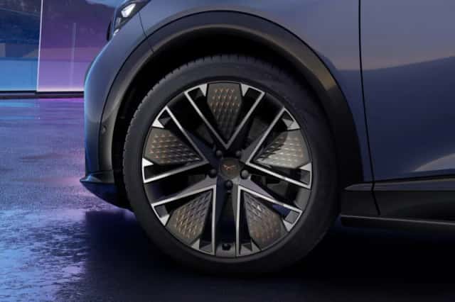 CUPRA Tavascan (2026) thumbnail 5