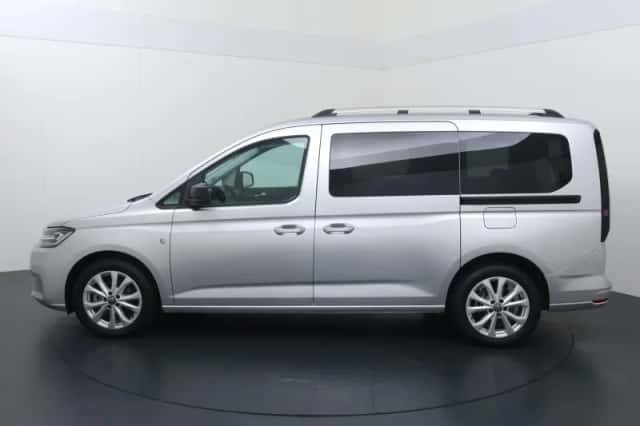 Volkswagen Caddy (2023) thumbnail 2