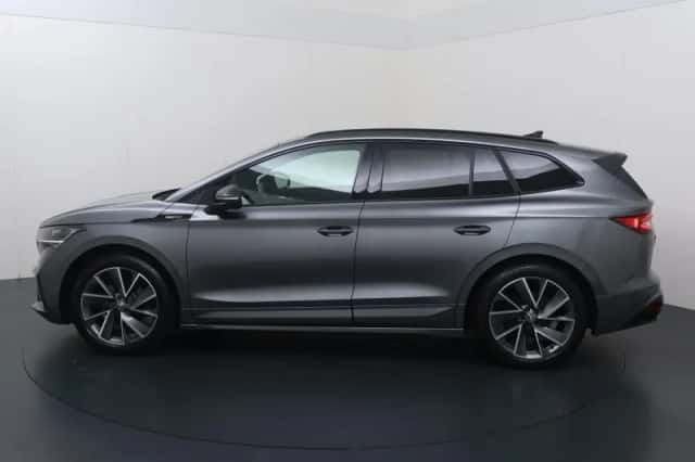 Škoda Enyaq (2023) thumbnail 2
