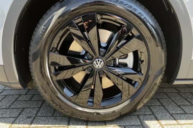 Volkswagen ID.4 (2026) thumbnail 5