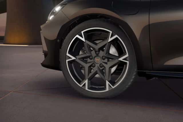 CUPRA Leon (2026) thumbnail 5