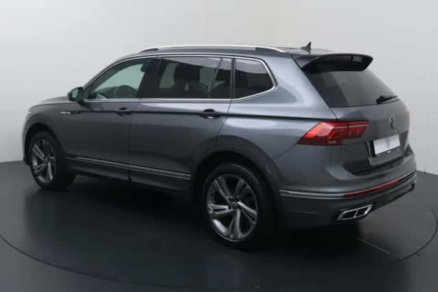 Volkswagen Tiguan (2023) thumbnail 4
