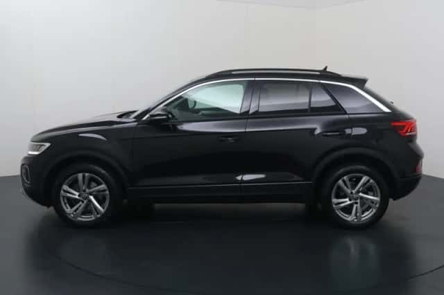 Volkswagen T-Roc (2022) thumbnail 2