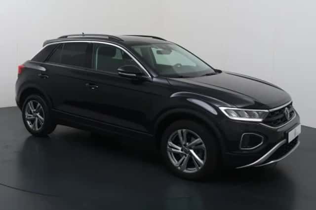 Volkswagen T-Roc (2022) thumbnail 3