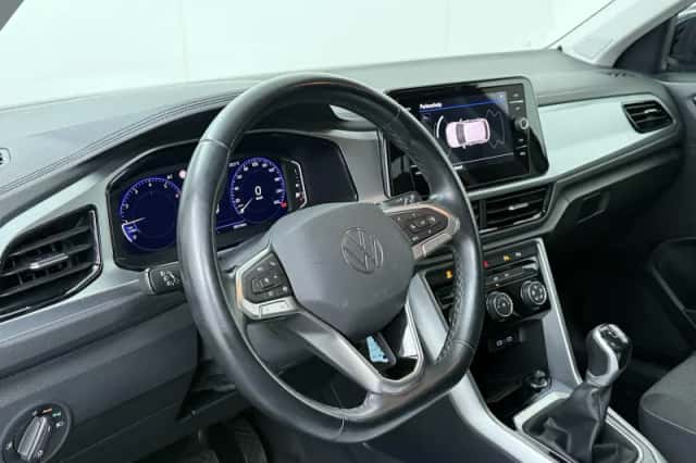 Volkswagen T-Roc (2022) thumbnail 6