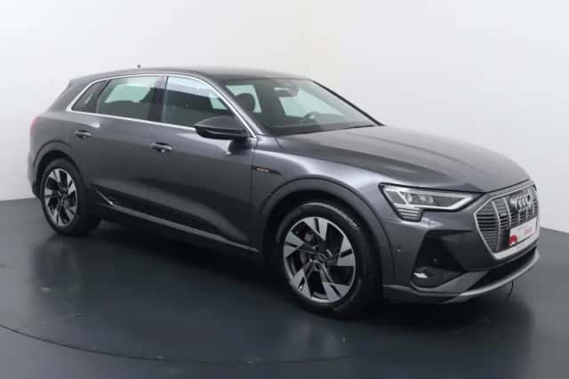 Audi e-tron (2023) thumbnail 3