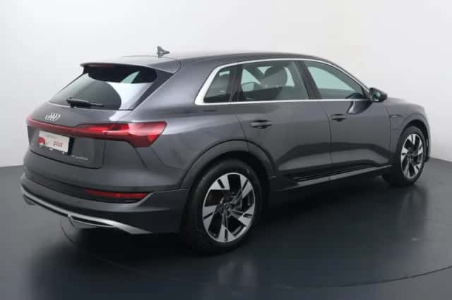 Audi e-tron (2023) thumbnail 6