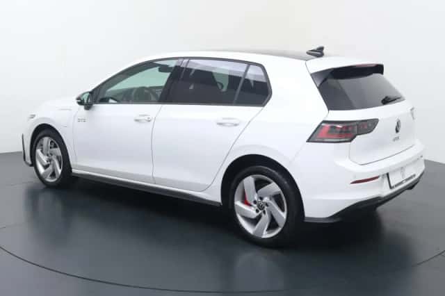 Volkswagen Golf (2025) thumbnail 5