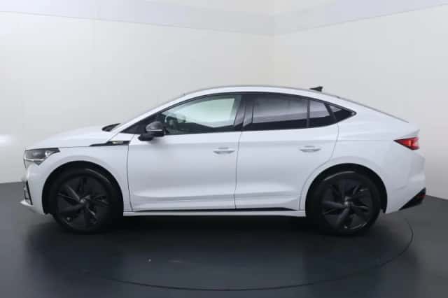 Škoda Enyaq (2023) thumbnail 2