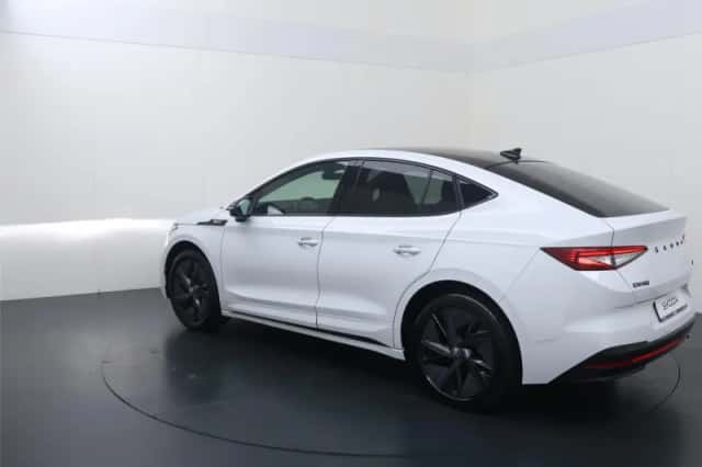 Škoda Enyaq (2023) thumbnail 4