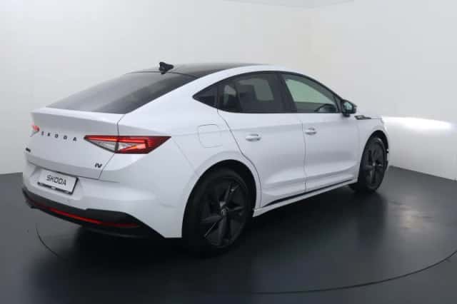 Škoda Enyaq (2023) thumbnail 5