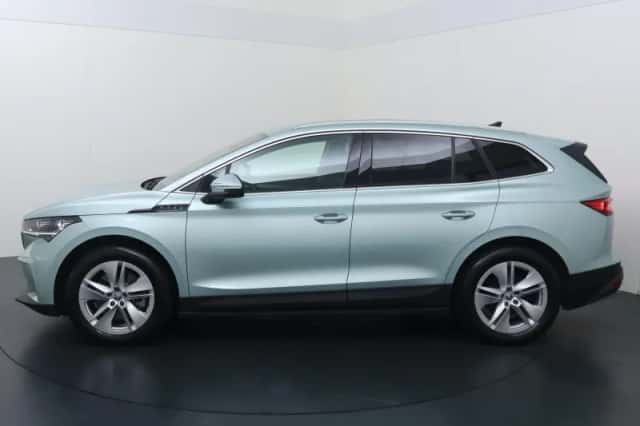 Škoda Enyaq (2022) thumbnail 2