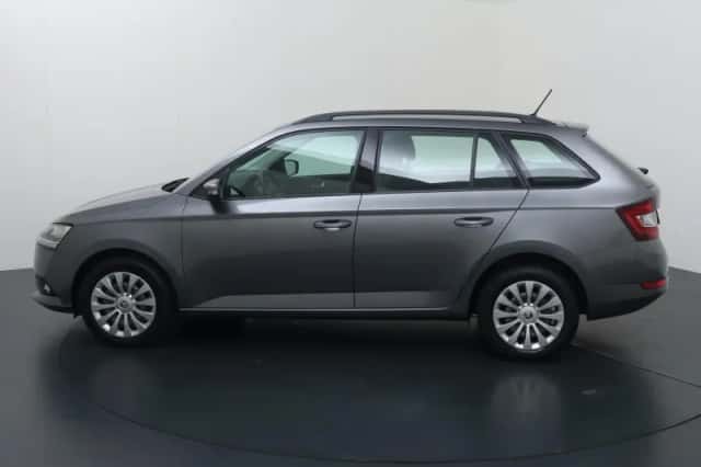Škoda Fabia (2022) thumbnail 2