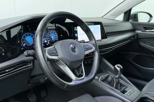 Volkswagen Golf (2021) thumbnail 6