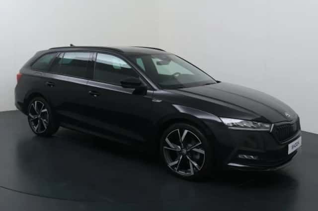 Škoda Octavia (2023) thumbnail 3