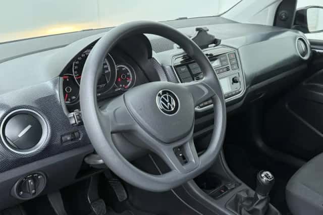 Volkswagen Up! (2022) thumbnail 6