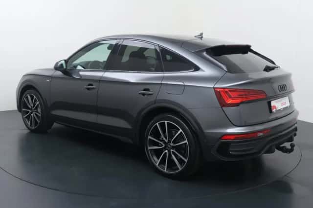 Audi Q5 (2023) thumbnail 4