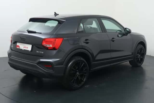 Audi Q2 (2022) thumbnail 5