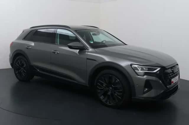 Audi Q8 e-tron (2023) thumbnail 3