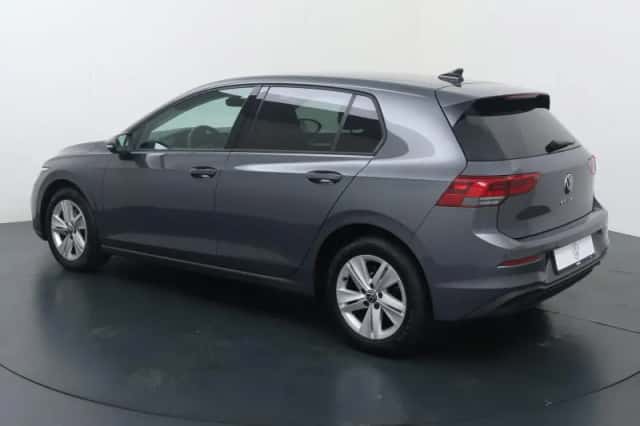 Volkswagen Golf (2021) thumbnail 4